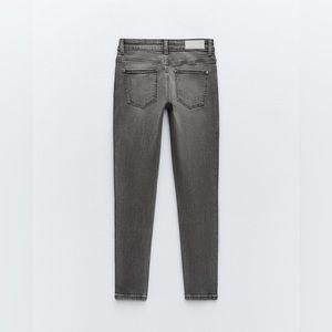 Zara Mid-rise Skinny Jeans 0108/221